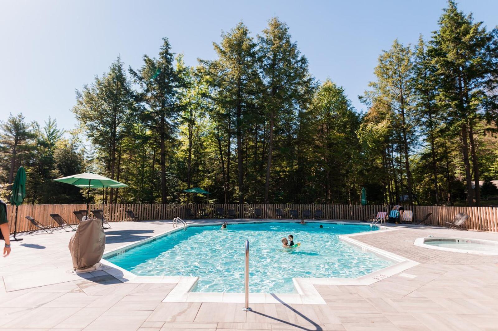 Huttopia Lake George - Adirondacks Lake Luzerne Exterior photo